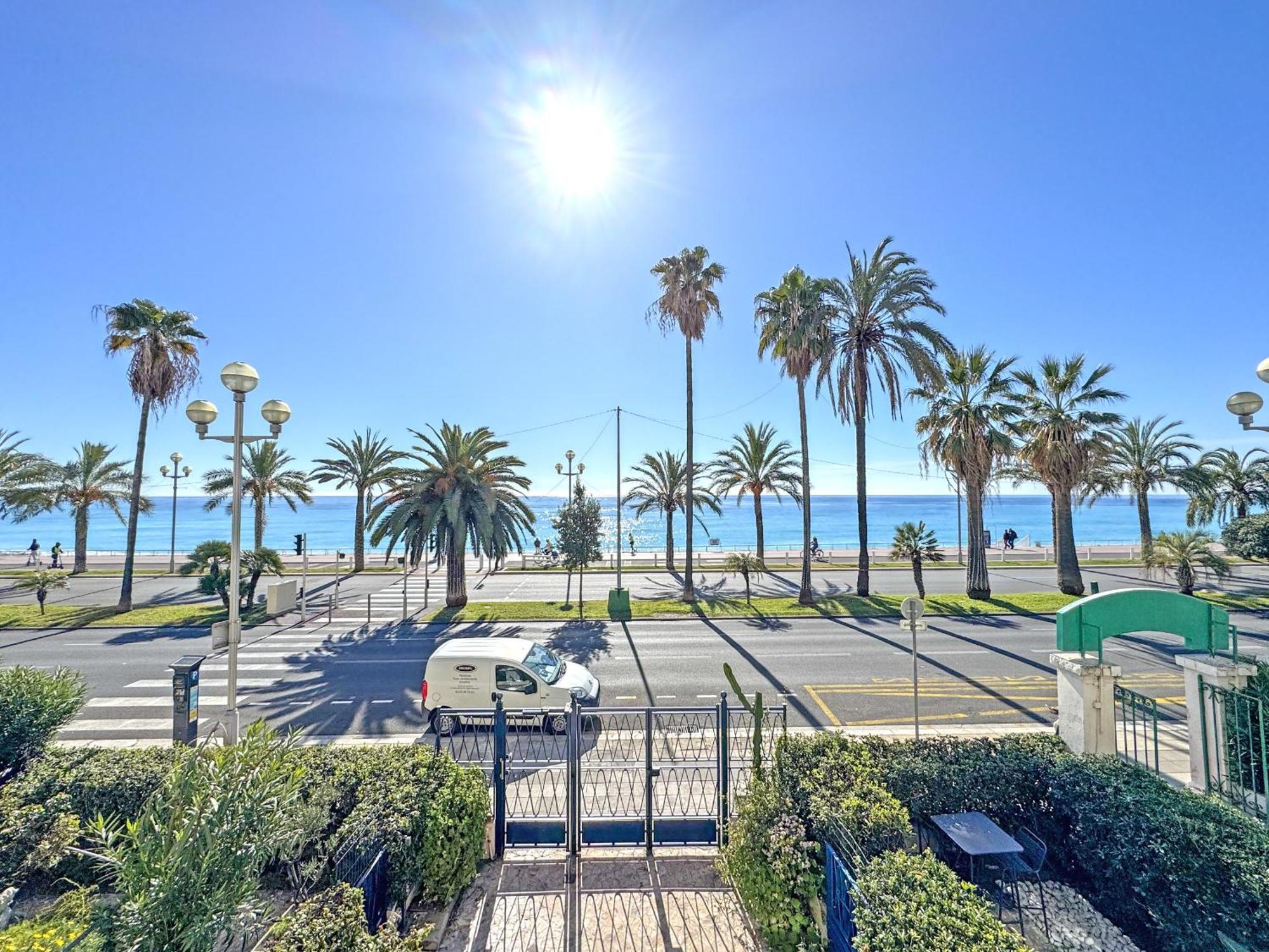 Promenade Holiday - Suffren Beach Nisa Exterior foto