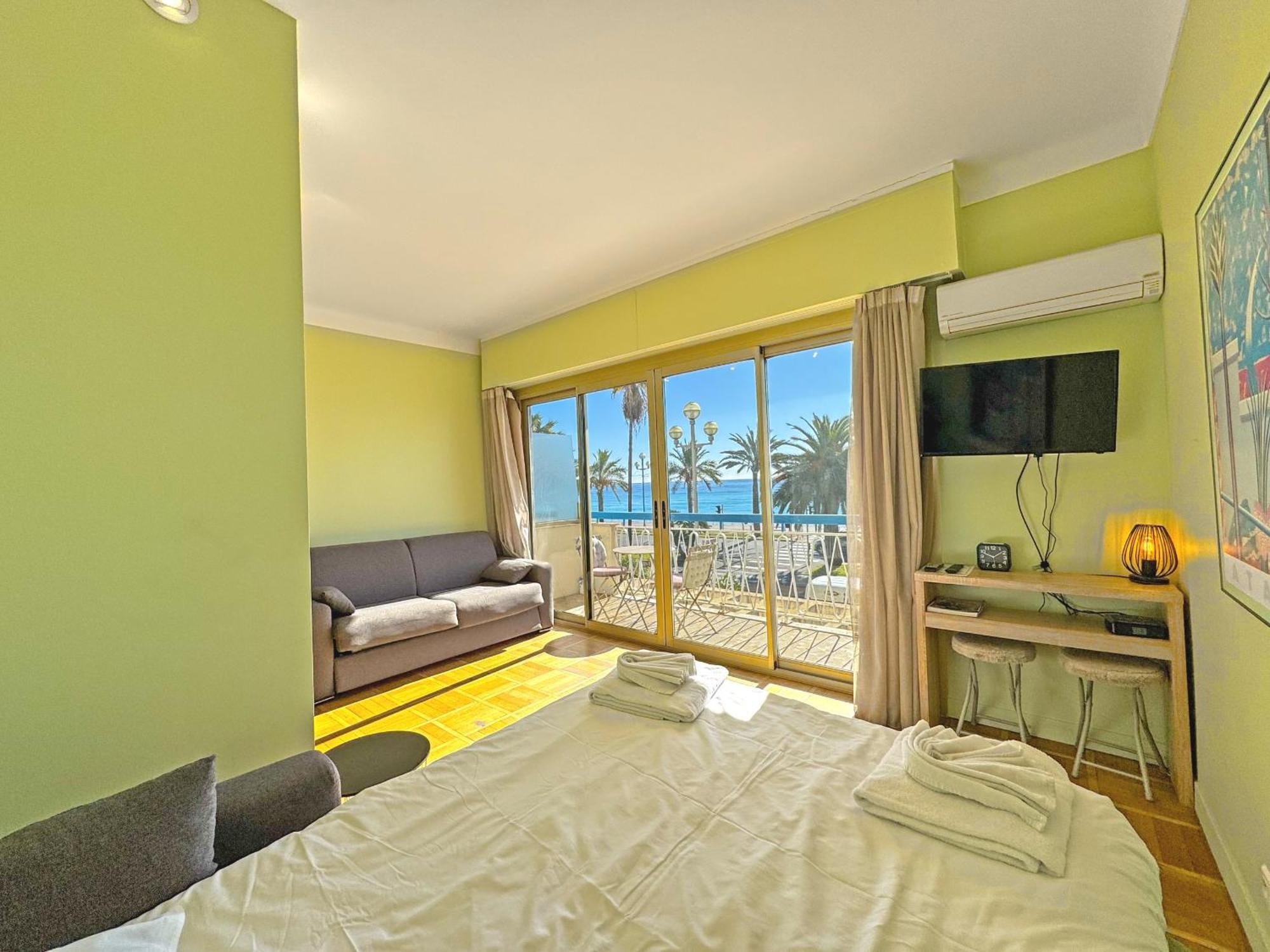Promenade Holiday - Suffren Beach Nisa Exterior foto